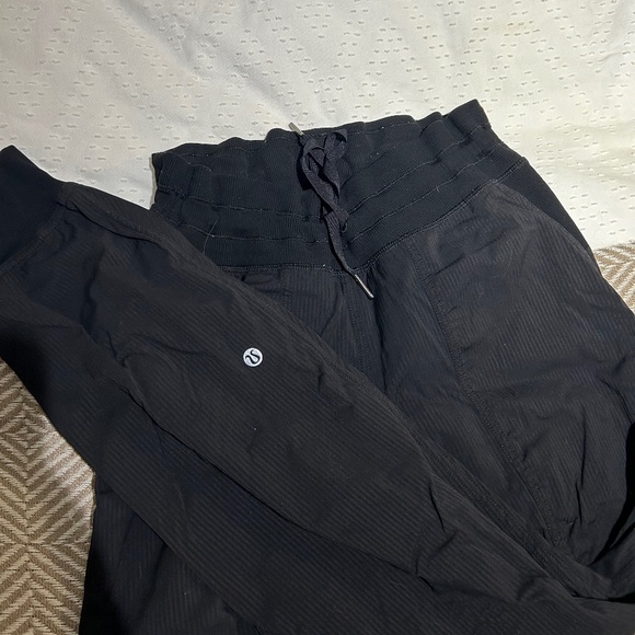 lululemon athletica Pants - Lululemon Size 6 Dance Studio Jogger/Pant